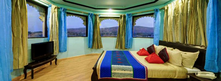 2241/juSTa Lake Nahargarh Palace - Chittorgarh 13.jpg